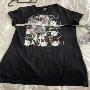 Harley Davidson T-shirt black gorgeous print on front and back.